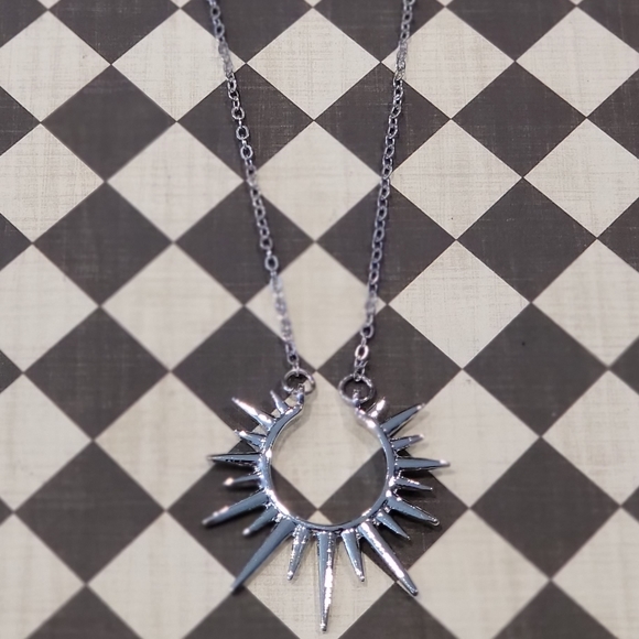 Jewelry - Spike Necklace